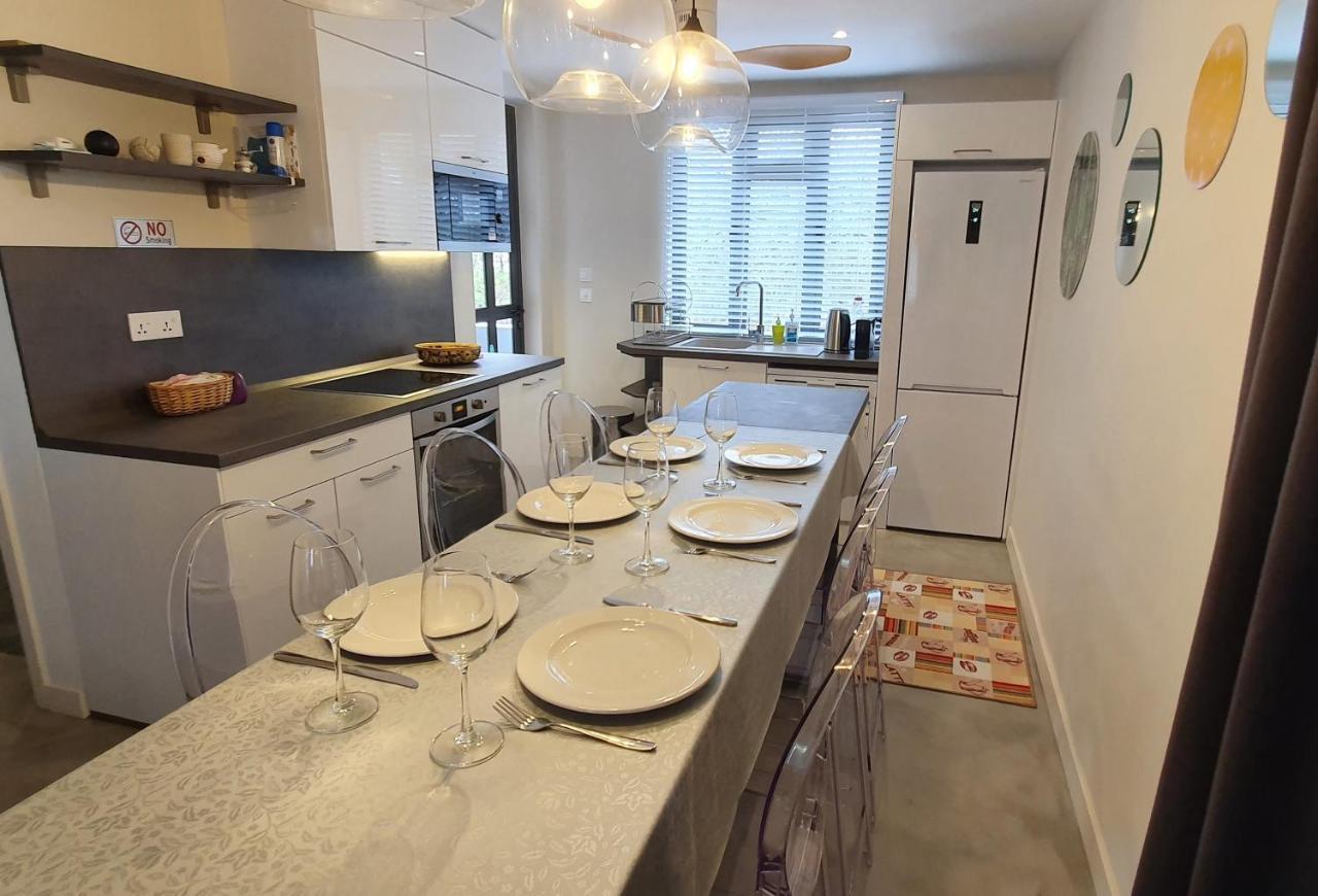 Les Cerisiers - Exclusive Beach Residence - 3 Bedroom Modern Apartment, Flic-en-Flacq Esterno foto